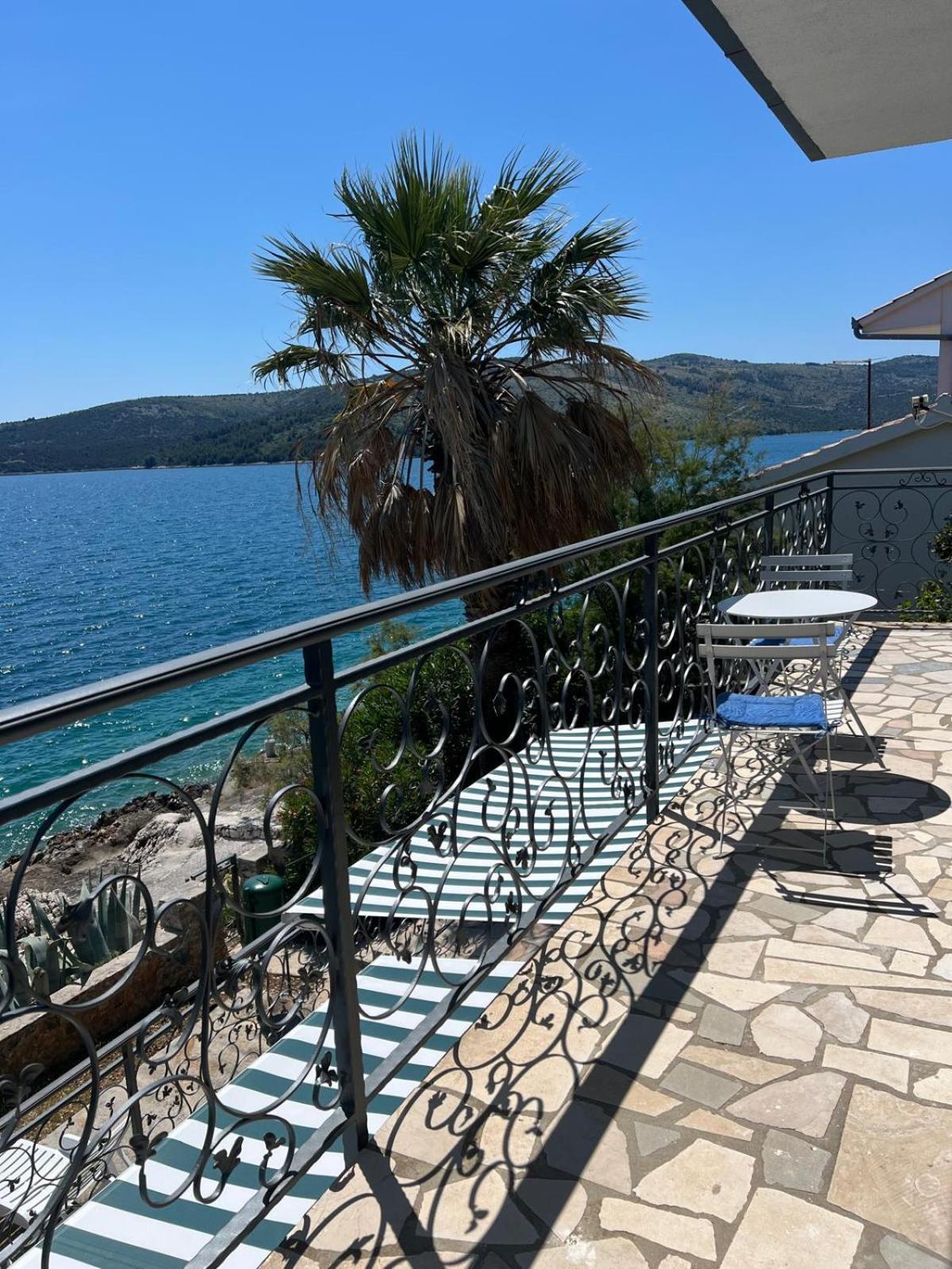 Villa Amarela Seget Vranjica Esterno foto