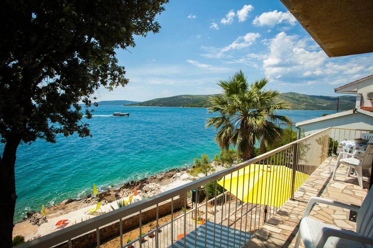 Villa Amarela Seget Vranjica Esterno foto