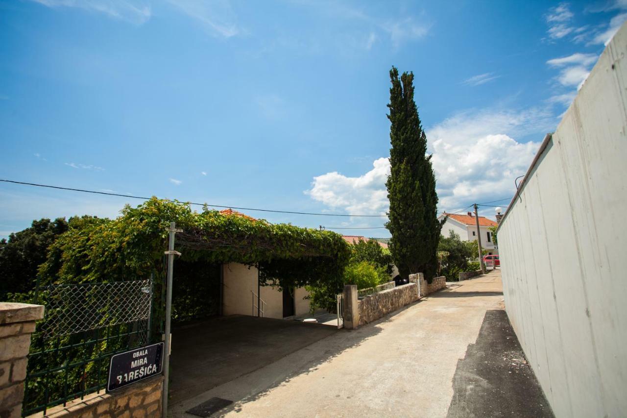 Villa Amarela Seget Vranjica Esterno foto