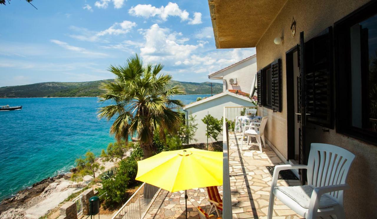 Villa Amarela Seget Vranjica Esterno foto